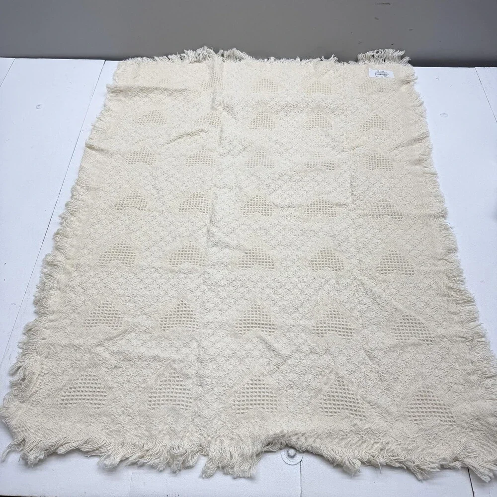 Pure Country Weavers Hearts Throw Blanket 39x53 Beige Cotton Fringe USA